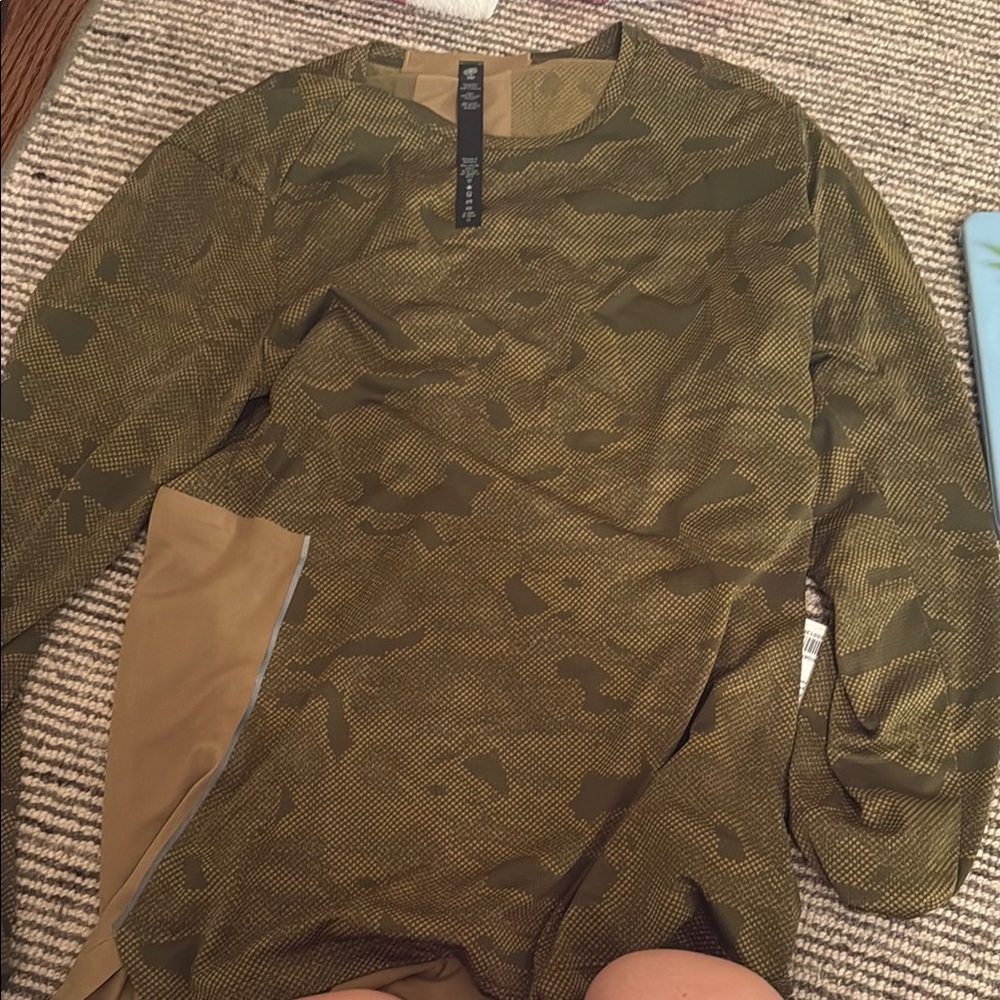 lululemon athletica Camouflage Green Sweatshirt